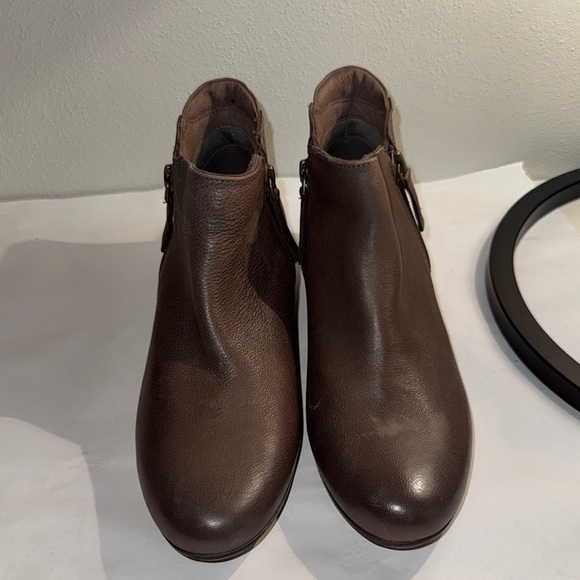 Used Women’s trotters Brown Leather Ankle Boots - Picture 1 of 5